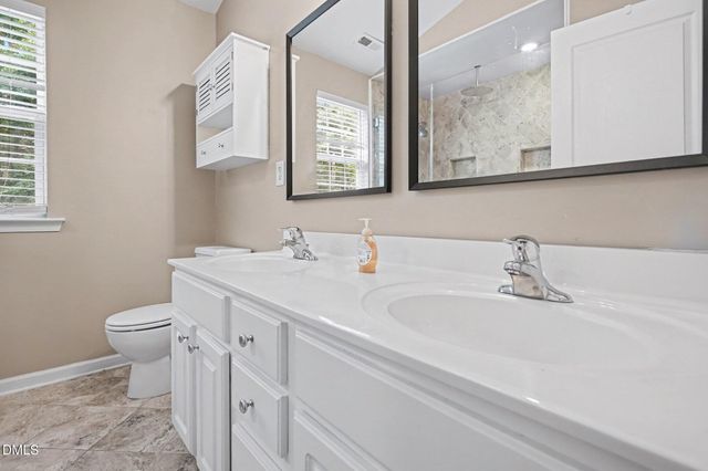 5453 Crescentview Parkway, Raleigh, NC 27606