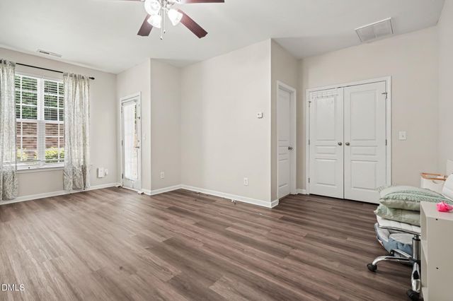 5453 Crescentview Parkway, Raleigh, NC 27606
