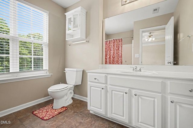 5453 Crescentview Parkway, Raleigh, NC 27606