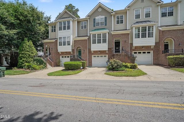 5453 Crescentview Parkway, Raleigh, NC 27606