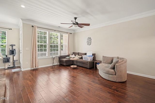 5453 Crescentview Parkway, Raleigh, NC 27606