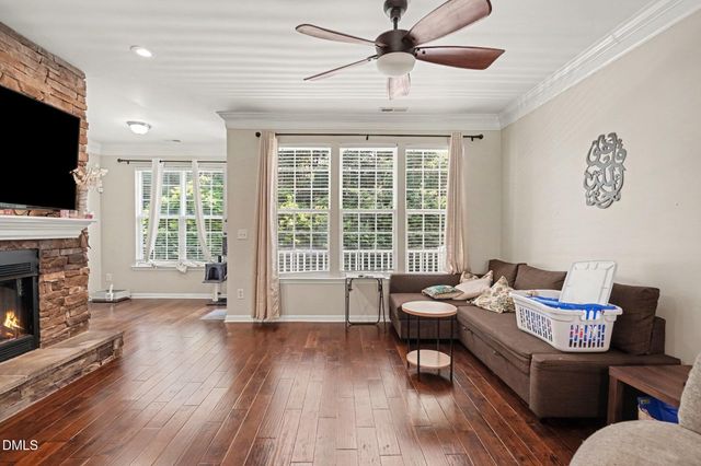 5453 Crescentview Parkway, Raleigh, NC 27606