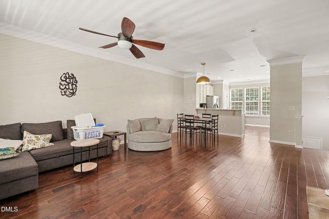 5453 Crescentview Parkway, Raleigh, NC 27606