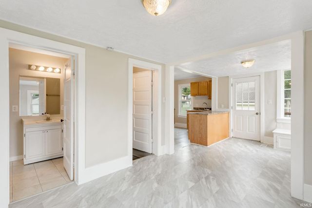 529 W Marion Street, Mishawaka, IN 46545