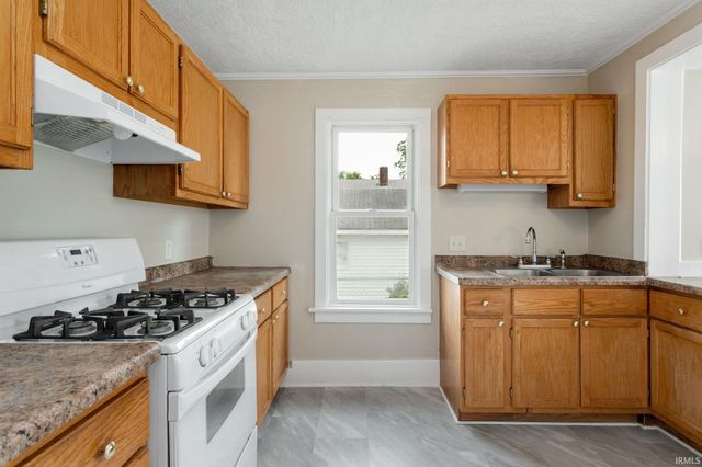 529 W Marion Street, Mishawaka, IN 46545