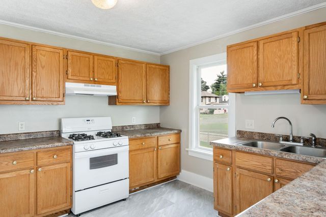 529 W Marion Street, Mishawaka, IN 46545