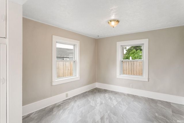 529 W Marion Street, Mishawaka, IN 46545