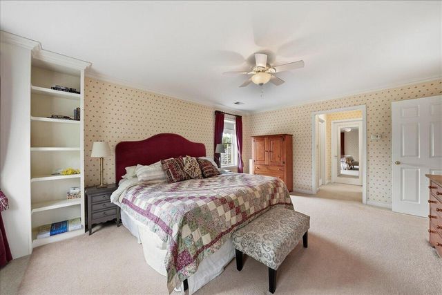 10204 Devonshire Lane, Munster, IN 46321