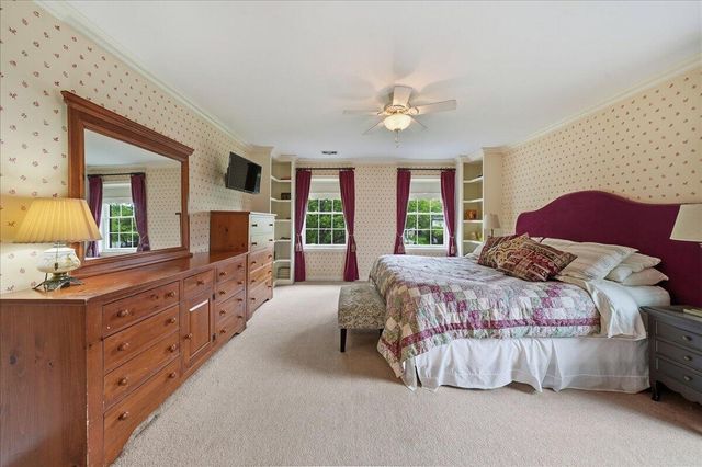 10204 Devonshire Lane, Munster, IN 46321