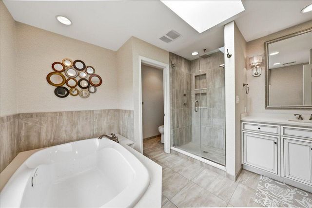 10204 Devonshire Lane, Munster, IN 46321