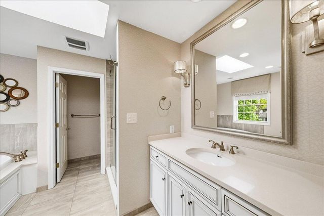 10204 Devonshire Lane, Munster, IN 46321
