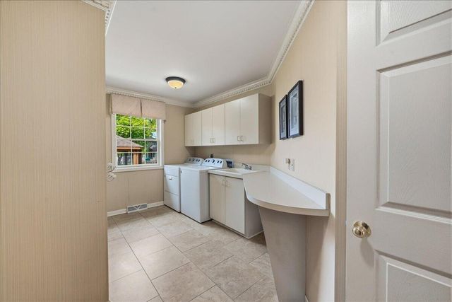 10204 Devonshire Lane, Munster, IN 46321
