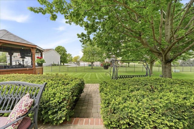 10204 Devonshire Lane, Munster, IN 46321