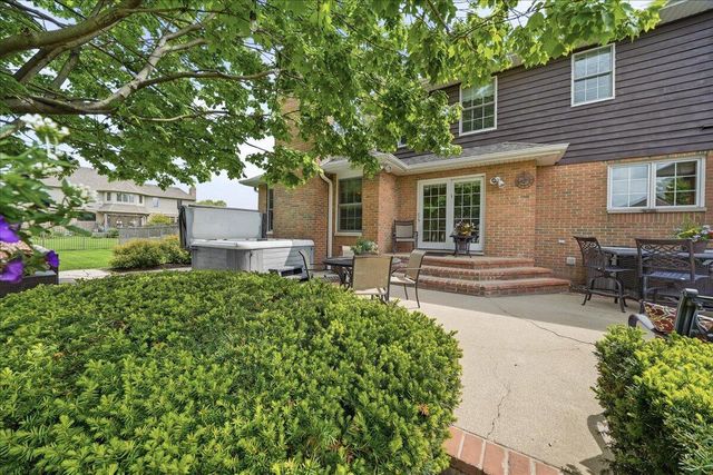 10204 Devonshire Lane, Munster, IN 46321