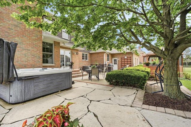 10204 Devonshire Lane, Munster, IN 46321