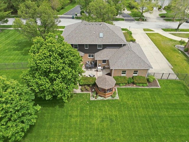 10204 Devonshire Lane, Munster, IN 46321