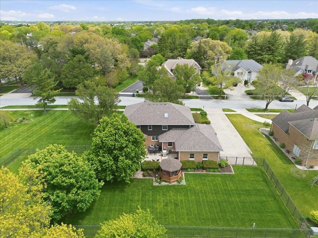10204 Devonshire Lane, Munster, IN 46321