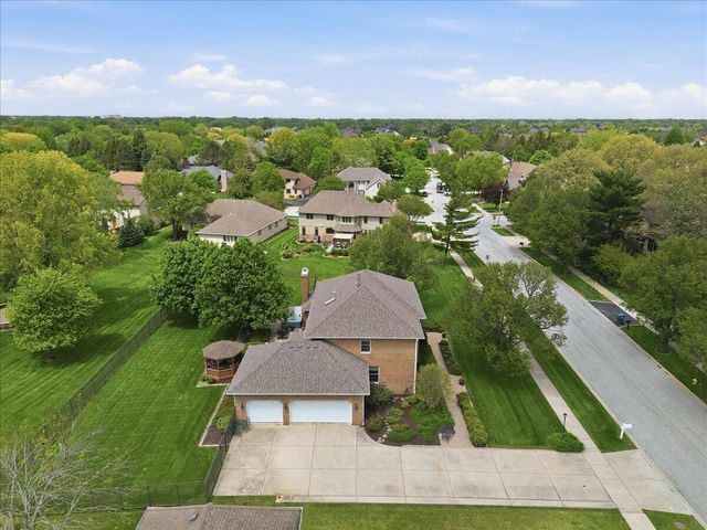 10204 Devonshire Lane, Munster, IN 46321