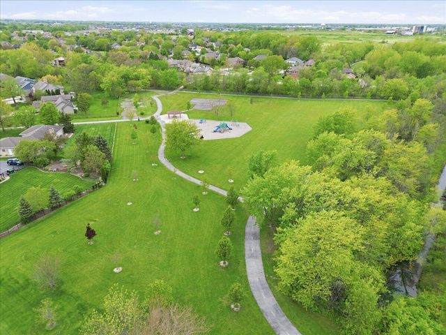 10204 Devonshire Lane, Munster, IN 46321