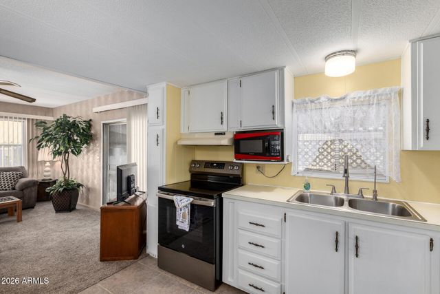 44 S HAWES Road B26, Mesa, AZ 85208