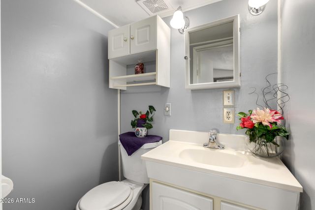 44 S HAWES Road B26, Mesa, AZ 85208