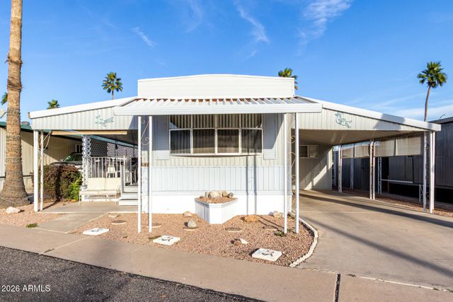 44 S HAWES Road B26, Mesa, AZ 85208