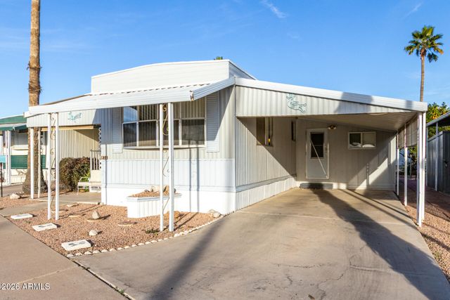 44 S HAWES Road B26, Mesa, AZ 85208