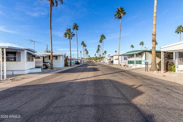 44 S HAWES Road B26, Mesa, AZ 85208