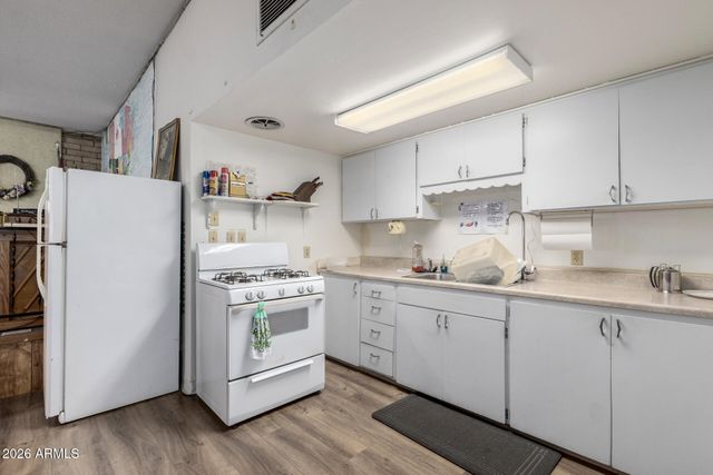 44 S HAWES Road B26, Mesa, AZ 85208