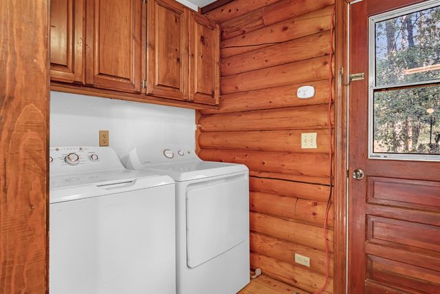 6187 Outingdale Rd, Somerset, CA 95684