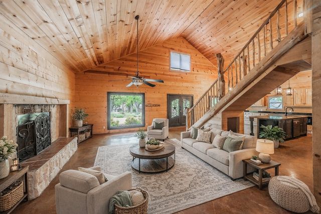 716 Elmwood Drive, Flower Mound, TX 75022