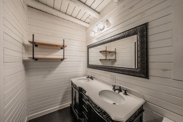 716 Elmwood Drive, Flower Mound, TX 75022