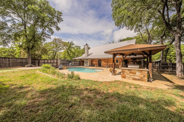 716 Elmwood Drive, Flower Mound, TX 75022