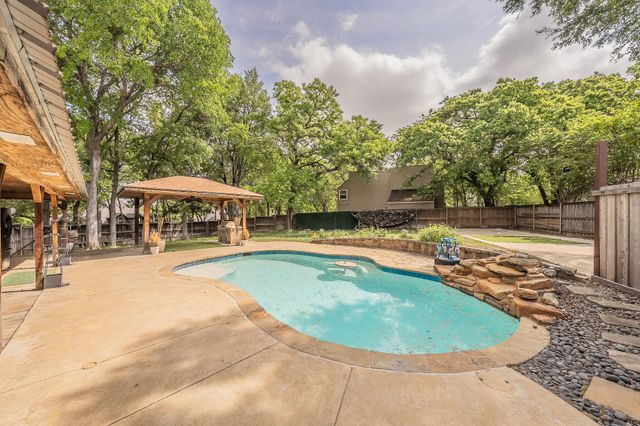 716 Elmwood Drive, Flower Mound, TX 75022