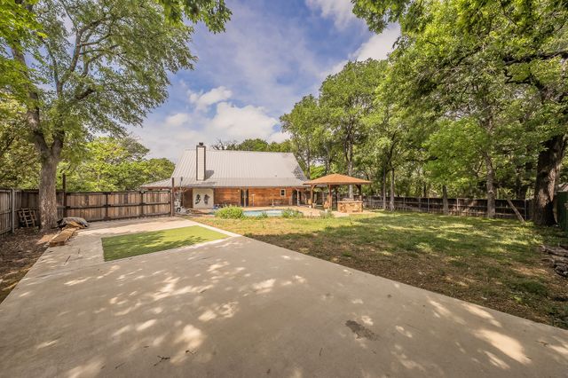 716 Elmwood Drive, Flower Mound, TX 75022