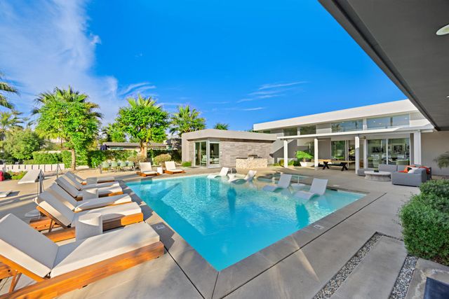 51165 Evangeline Way, La Quinta, CA 92253