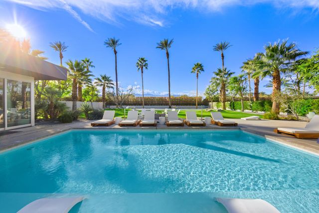 51165 Evangeline Way, La Quinta, CA 92253