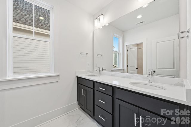 7245 Westrow Avenue, Charlotte, NC 28278