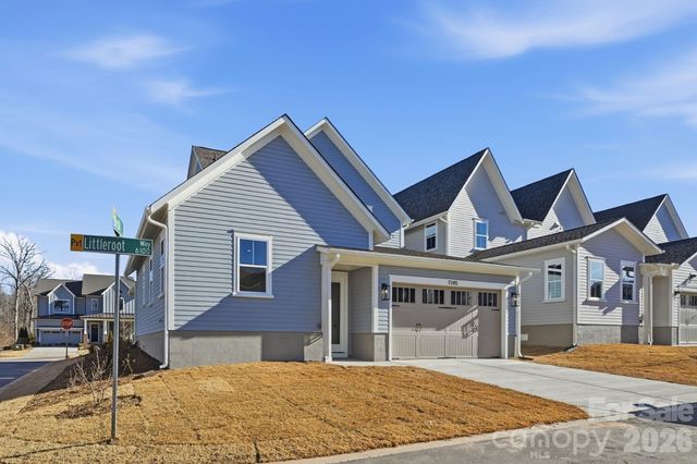 7245 Westrow Avenue, Charlotte, NC 28278