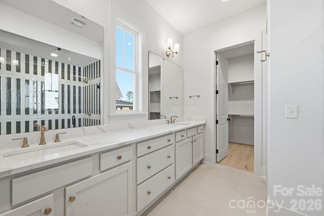 7245 Westrow Avenue, Charlotte, NC 28278