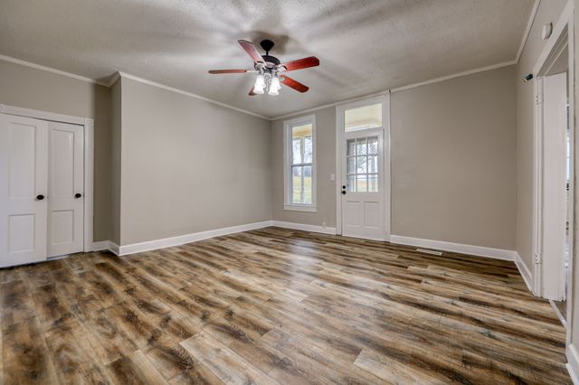 2030 Spring Creek Rd, Lebanon, TN 37087