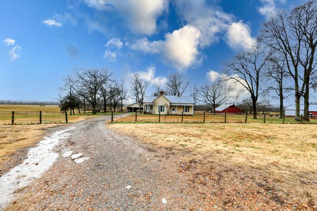 2030 Spring Creek Rd, Lebanon, TN 37087
