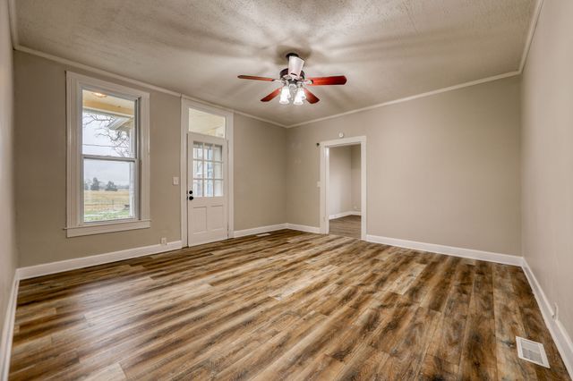 2030 Spring Creek Rd, Lebanon, TN 37087