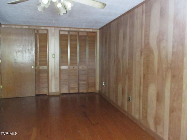 321 Valley Drive, Bristol, VA 24201