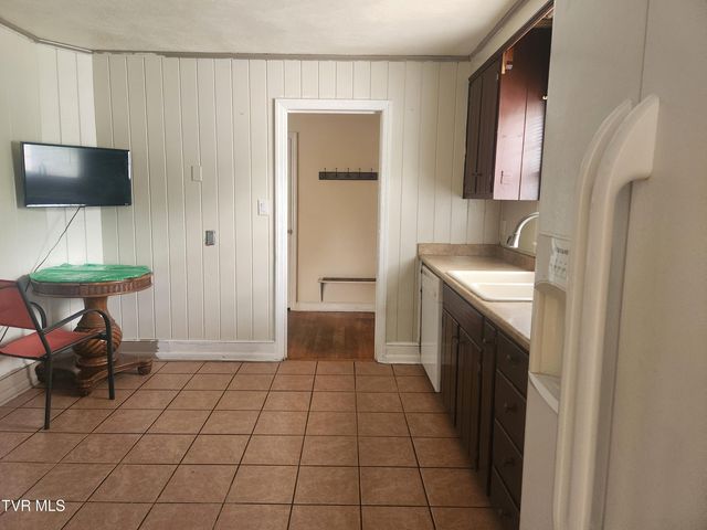 321 Valley Drive, Bristol, VA 24201