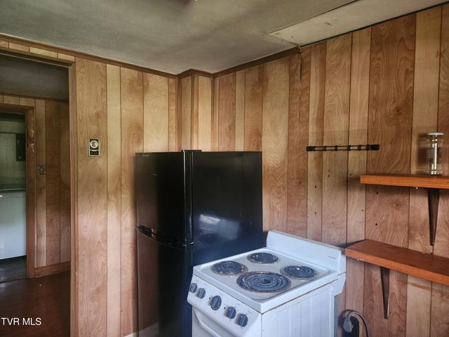 321 Valley Drive, Bristol, VA 24201