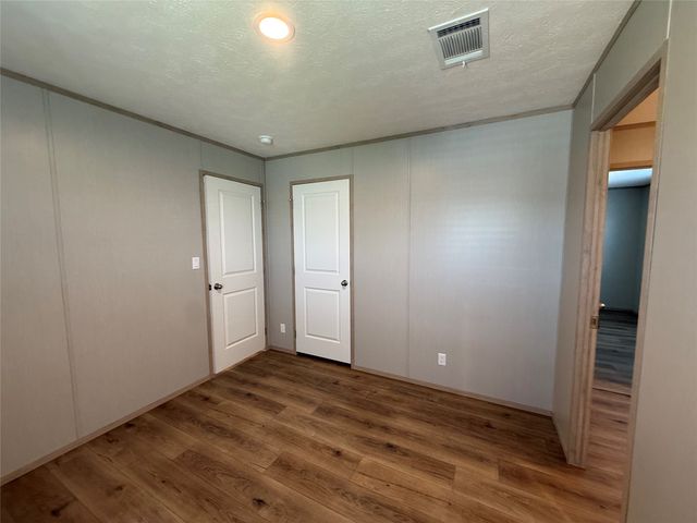 380 Valley Ridge Drive, Bridgeport, TX 76426