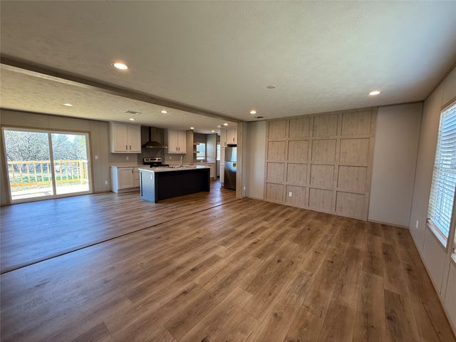 380 Valley Ridge Drive, Bridgeport, TX 76426