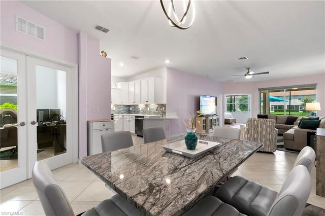 2547 Vine AVE, Naples, FL 34120