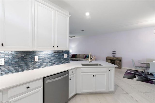 2547 Vine AVE, Naples, FL 34120
